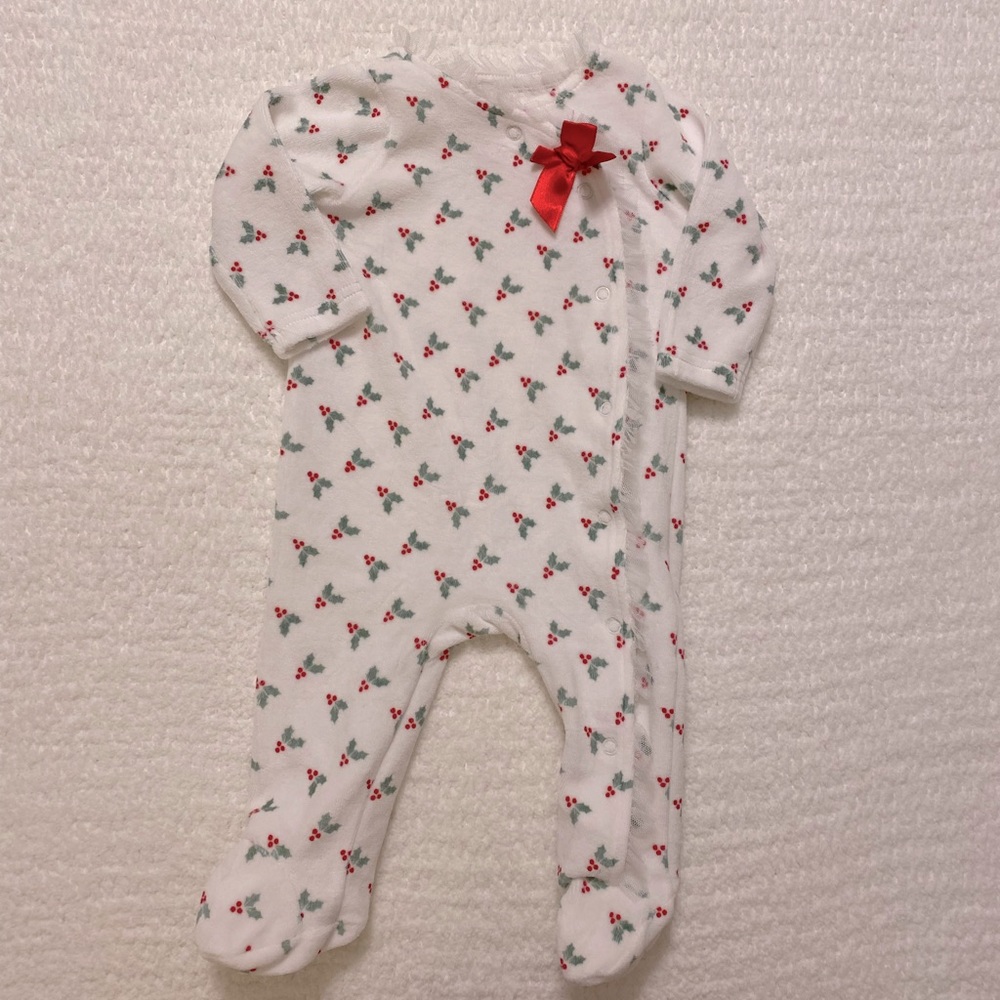 KYLA & DEEN | Velour Holly Holiday Sleeper